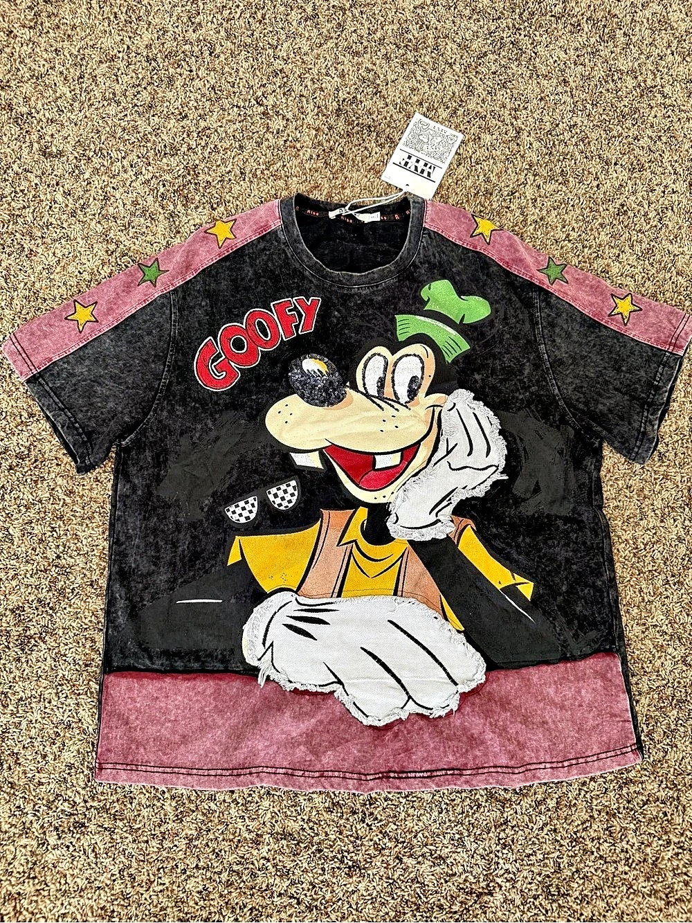 Unisex Disney Goofy oversized graphic tee Graphic Short Sleeve Tee in Black & Pi